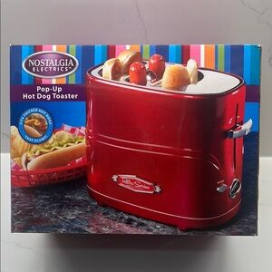 Nostalgia  Retro Pop-Up Hot Dog Toaster in Red